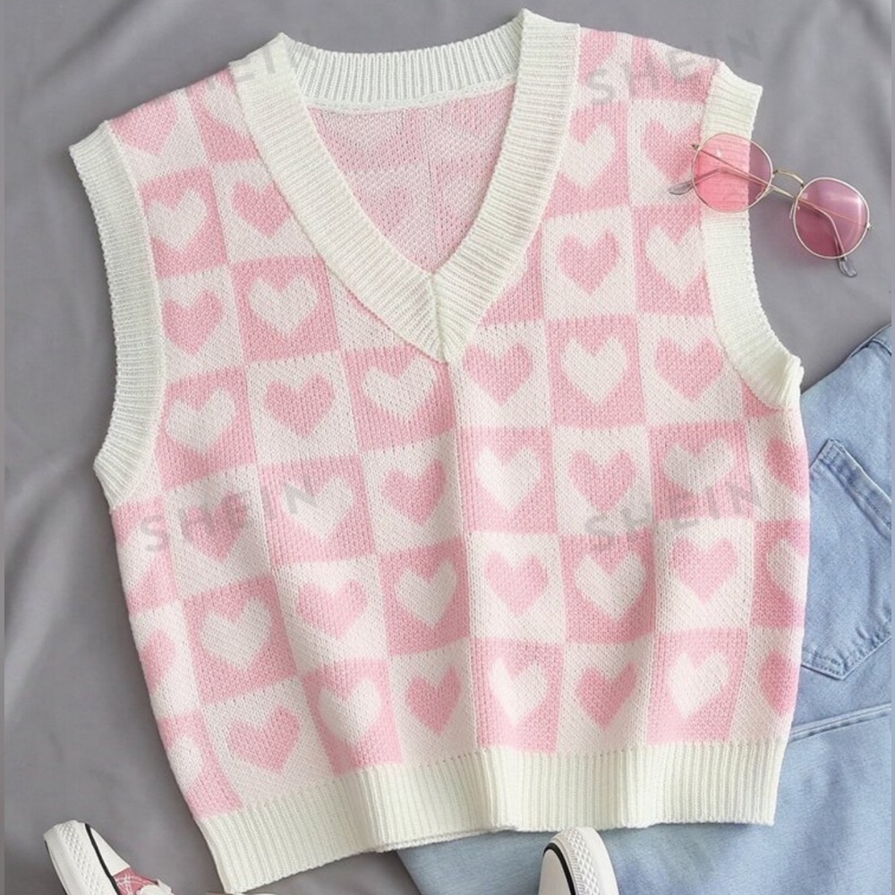 Heart & Checker Pattern Sweater Vest